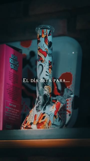 Pipa de agua Lion Rolling Circus